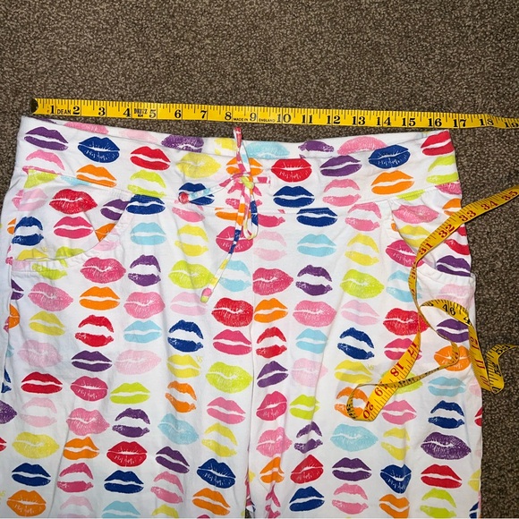 Victoria’s Secret Sleep Set Pucker Up - Picture 12 of 15